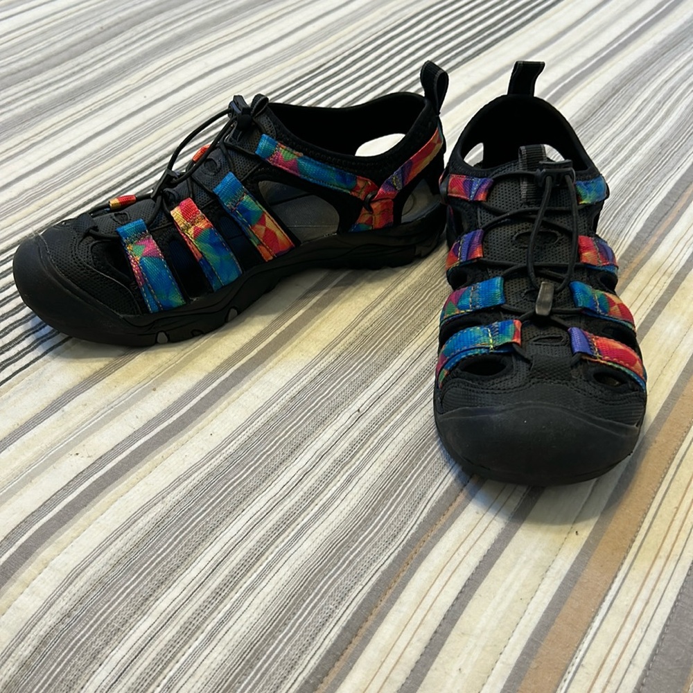 NWT BearPaw Sandals sz 8